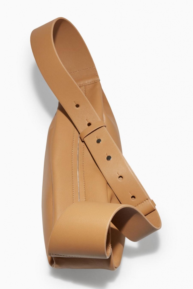 COS Swing - Bőr Crossbody Táska Női Bézs | DPO-890175
