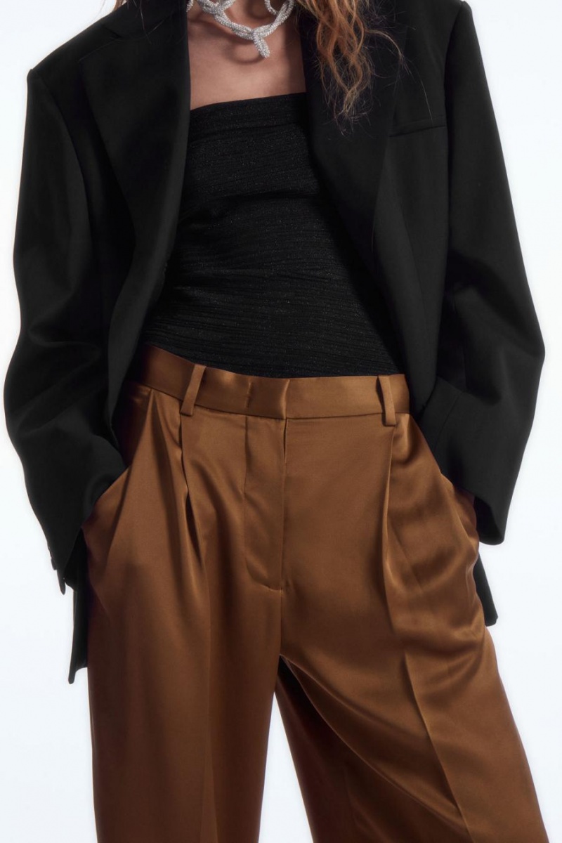 COS Széles Cipő-leg Redőzött Satin Nadrág Női Barna | KRT-867420
