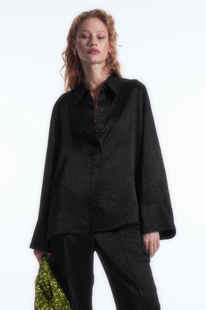COS Széles Cipő-sleeve Crinkled-satin Ing Női Fekete | XWC-713486