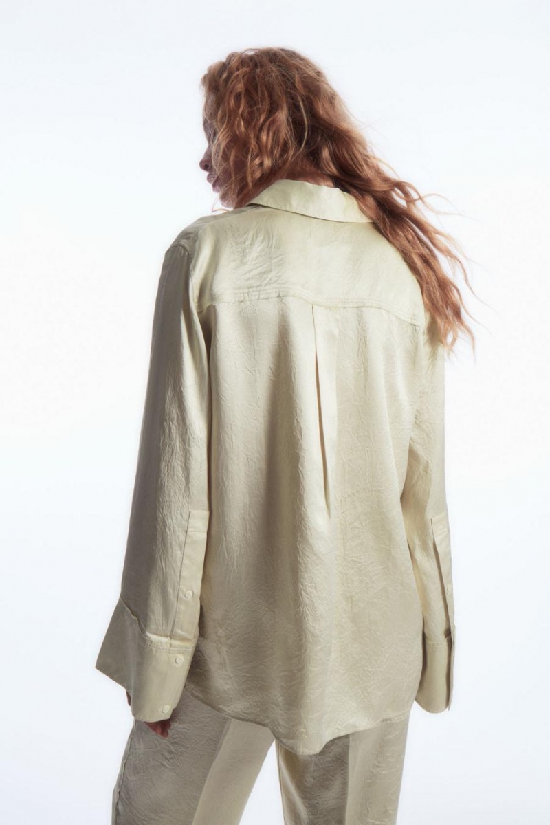 COS Széles Cipő-sleeve Crinkled-satin Ing Női Krém | MNP-687390