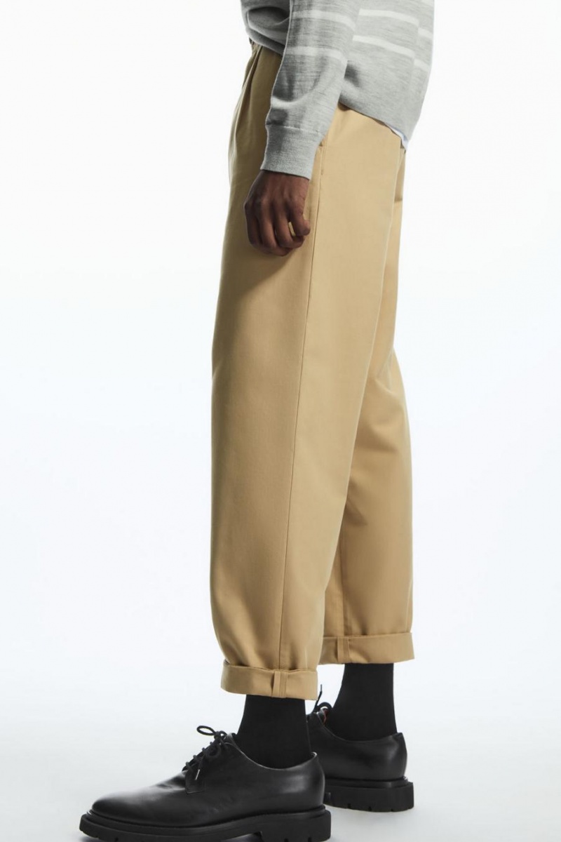 COS Tapered Redőzött Twill Chinos Nadrág Férfi Bézs | CWR-903471