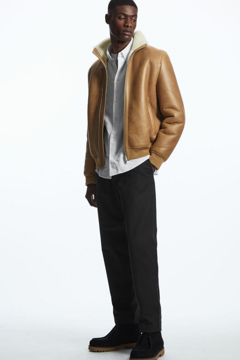 COS Tapered Redőzött Twill Chinos Nadrág Férfi Fekete | ZON-478051