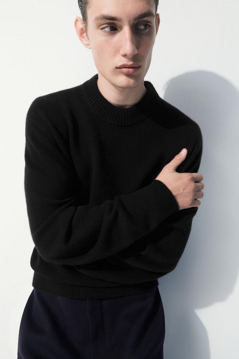 COS The Cashmere Crew-neck Jumpers Férfi Fekete | MVN-365047