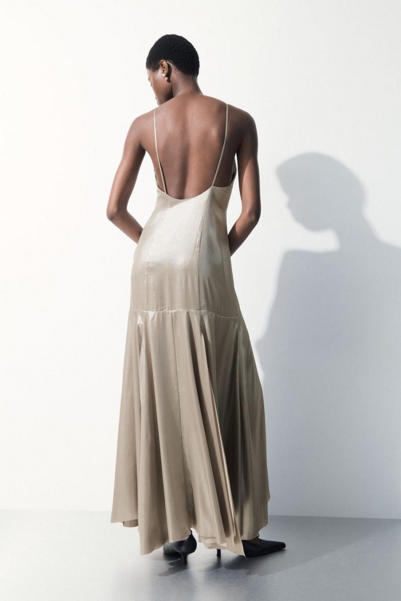 COS The Metallic Flared Slip Ruha Női Titán | PMA-579430