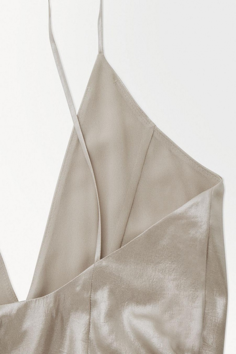COS The Metallic Flared Slip Ruha Női Titán | PMA-579430