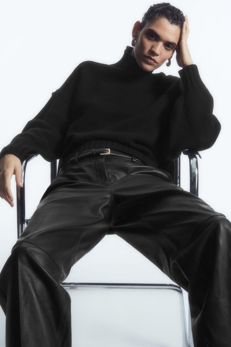 COS Vaskos Pure Cashmere Turtleneck Jumpers Női Fekete | NVR-823710