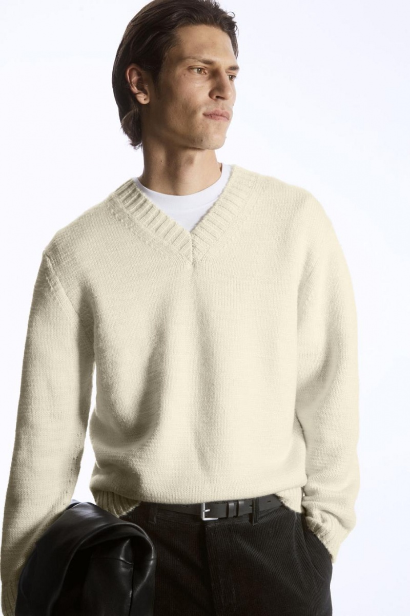 COS V-neck Gyapjú Jumpers Férfi Krém | QEG-329806