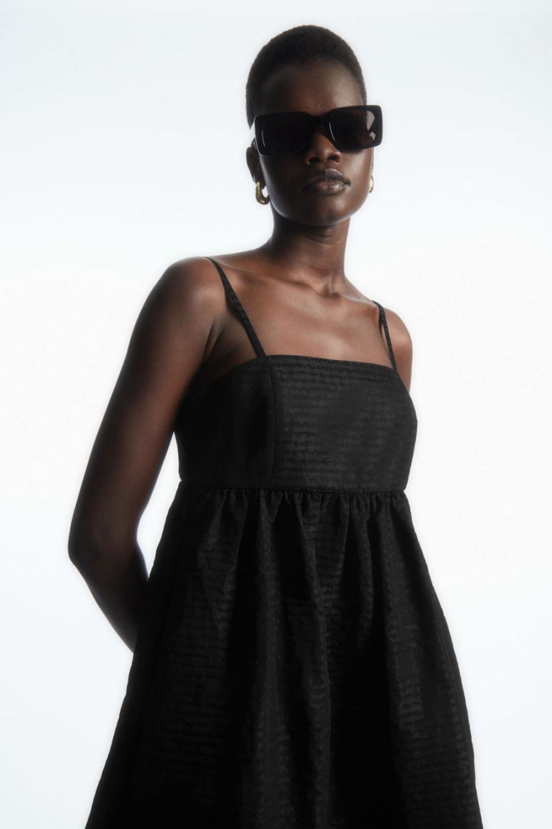 COS Voluminous Textured Midi Ruha Női Fekete | AUQ-263781