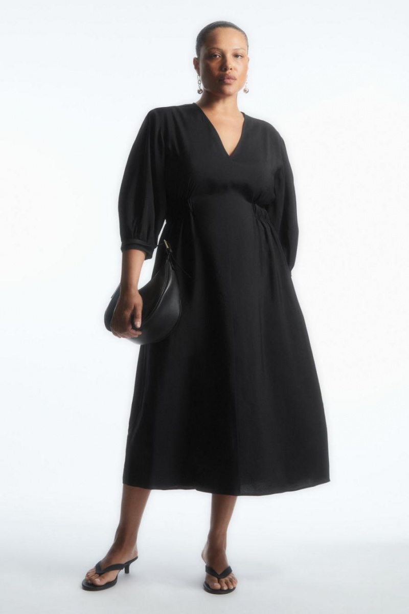 COS Voluminous V-neck Ruha Női Fekete | CVB-764152